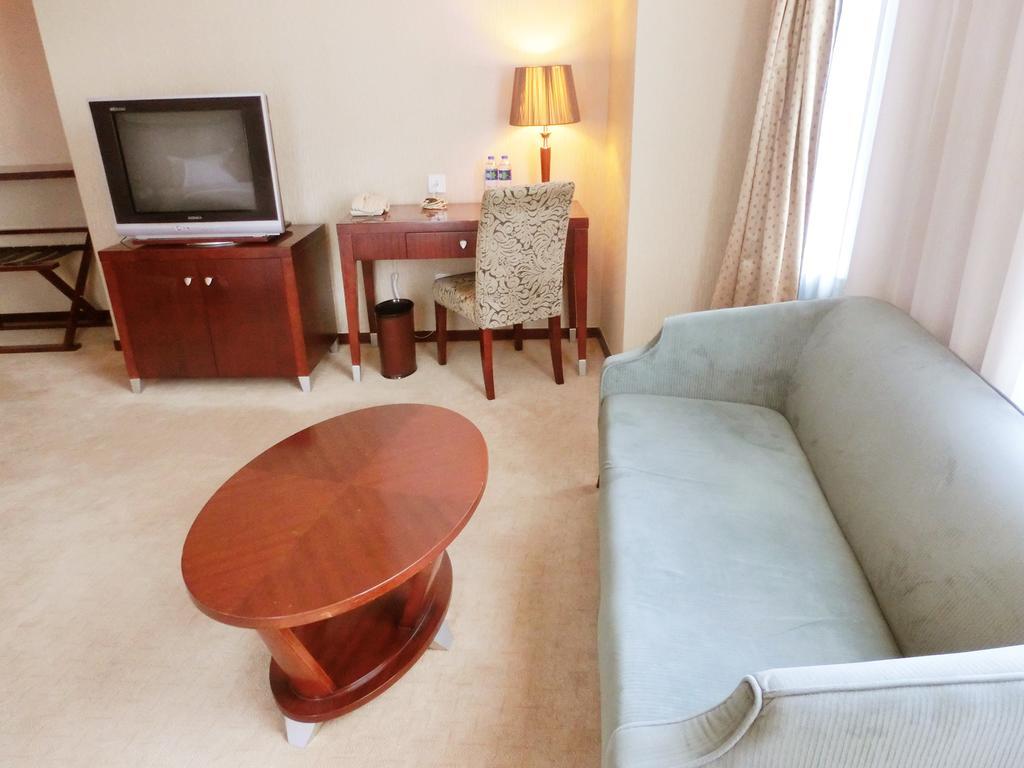 Ramada Shanghai Wujiaochang Habitación foto